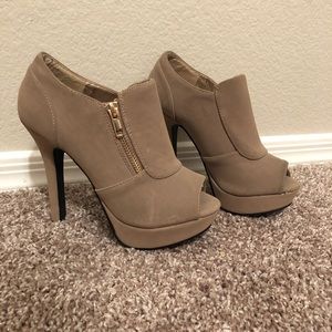 Tan heels